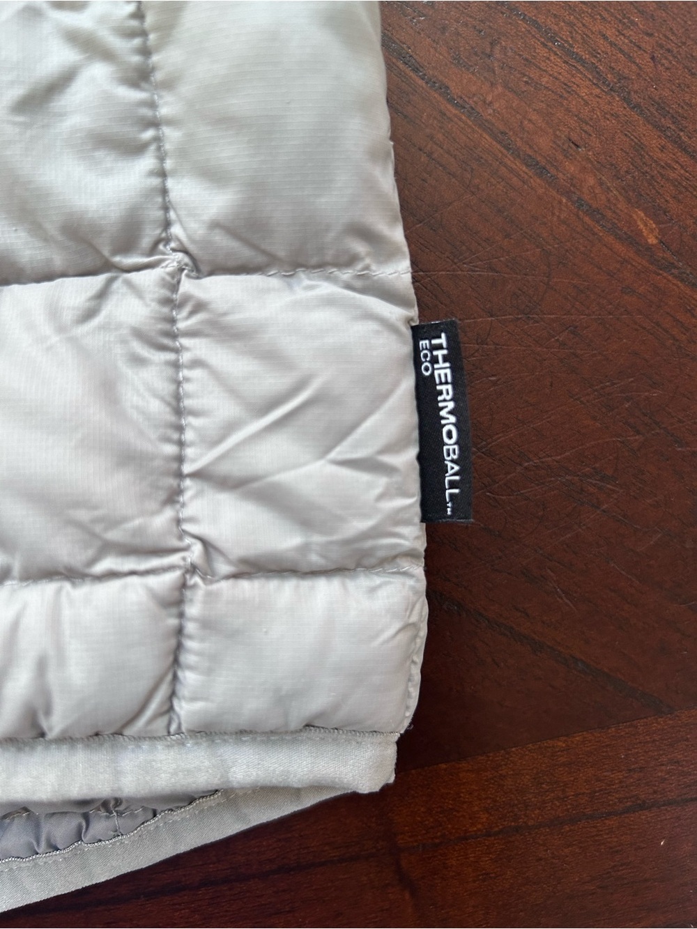 The North Face Kids Light Gray Quilted Hooded Jacket size 6-12M - Picture 4 of 8